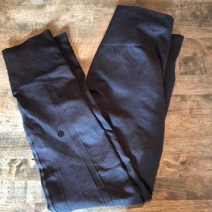 Ebb to Street Lululemon Sz 8 7/8th Grey Leggings
